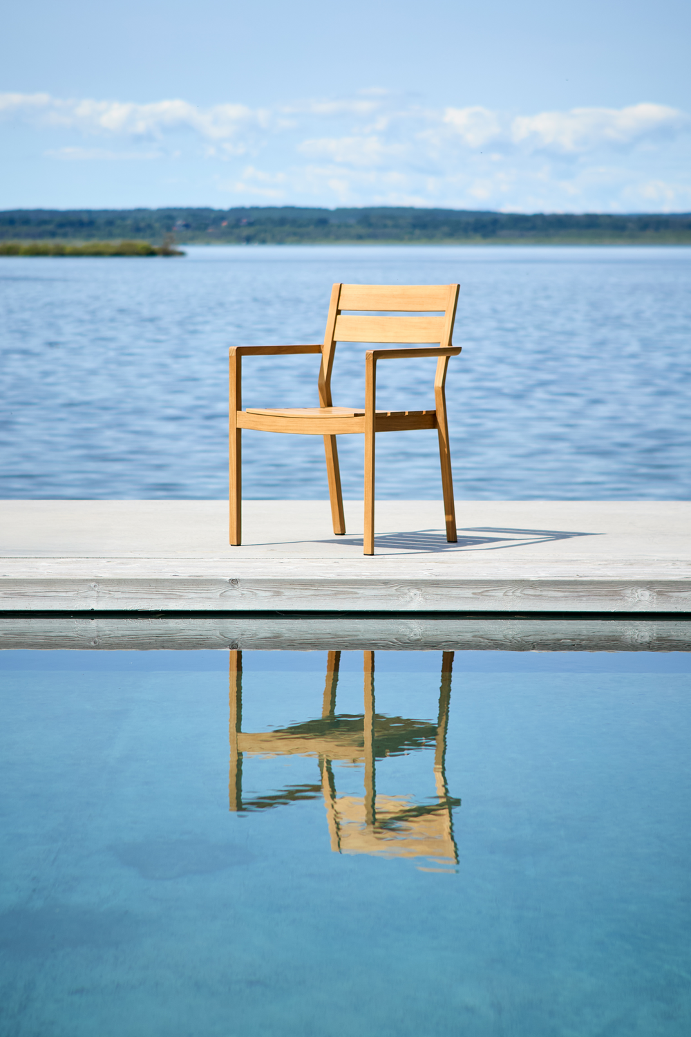 Delia Teak stol med armlener Natur