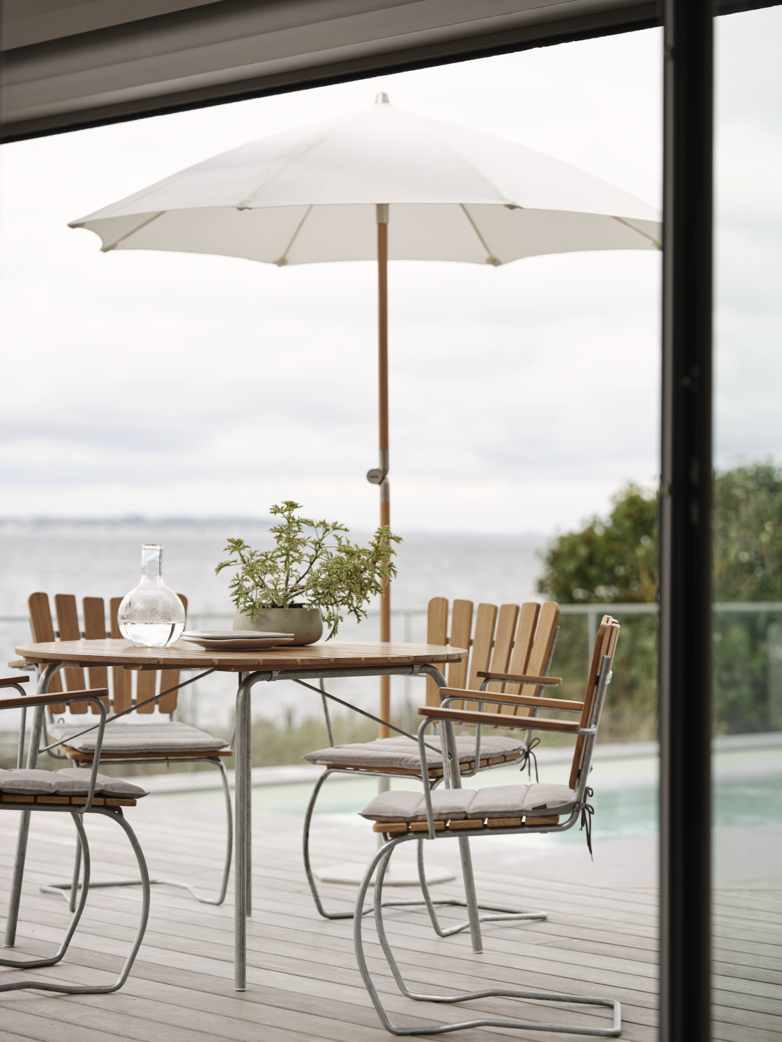 56:an spisebord Galvad/teak