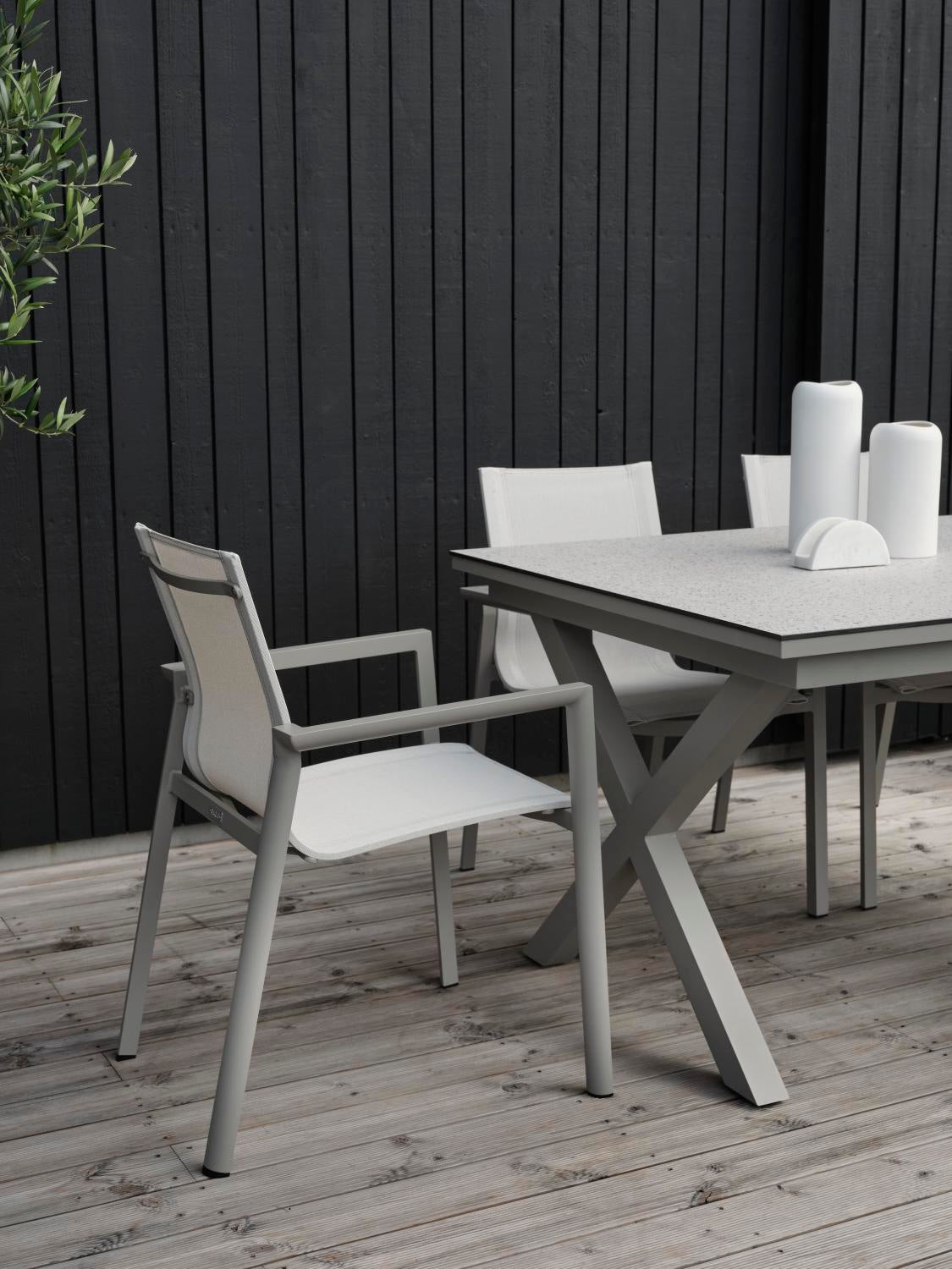 Delia stol med armlener Khaki/Off-white