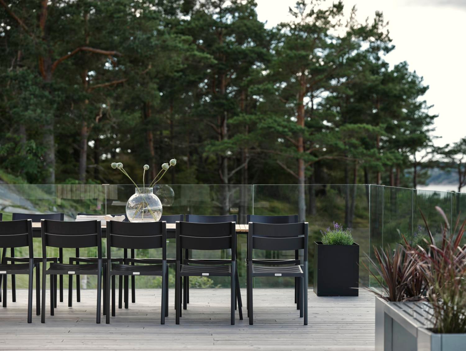 Naos spisebord Svart/teak