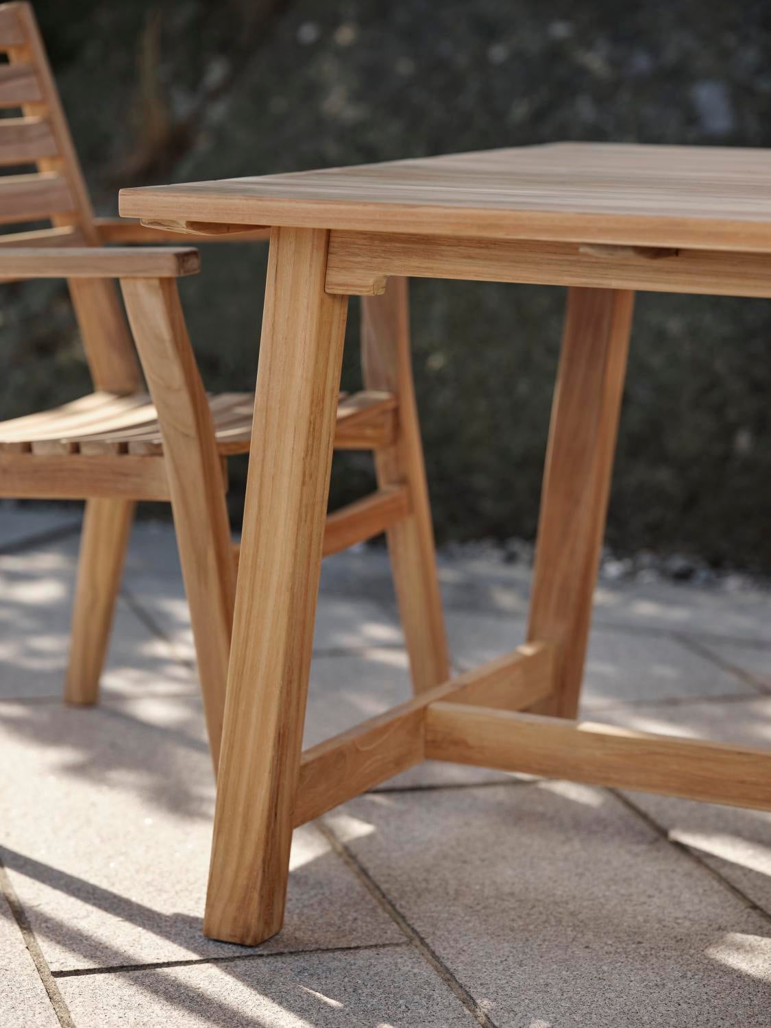 Keros stol med armlener Natur