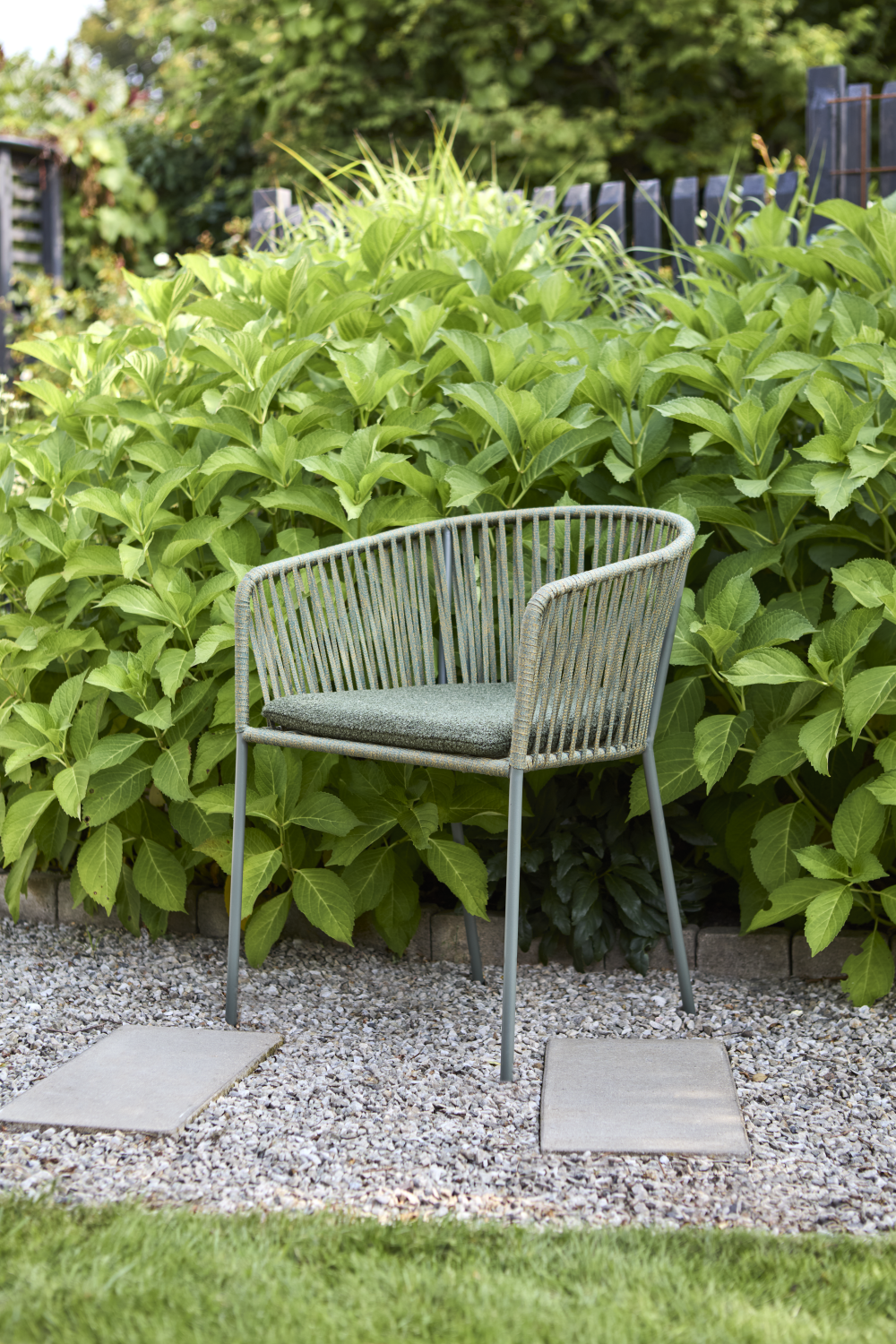 Piatto stol med armlener Nordic Green / Raw Avocado