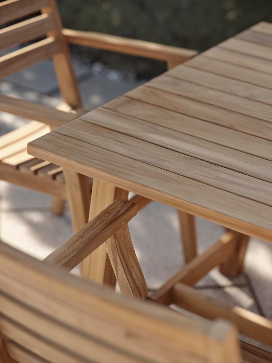 Keros stol med armlener Natur