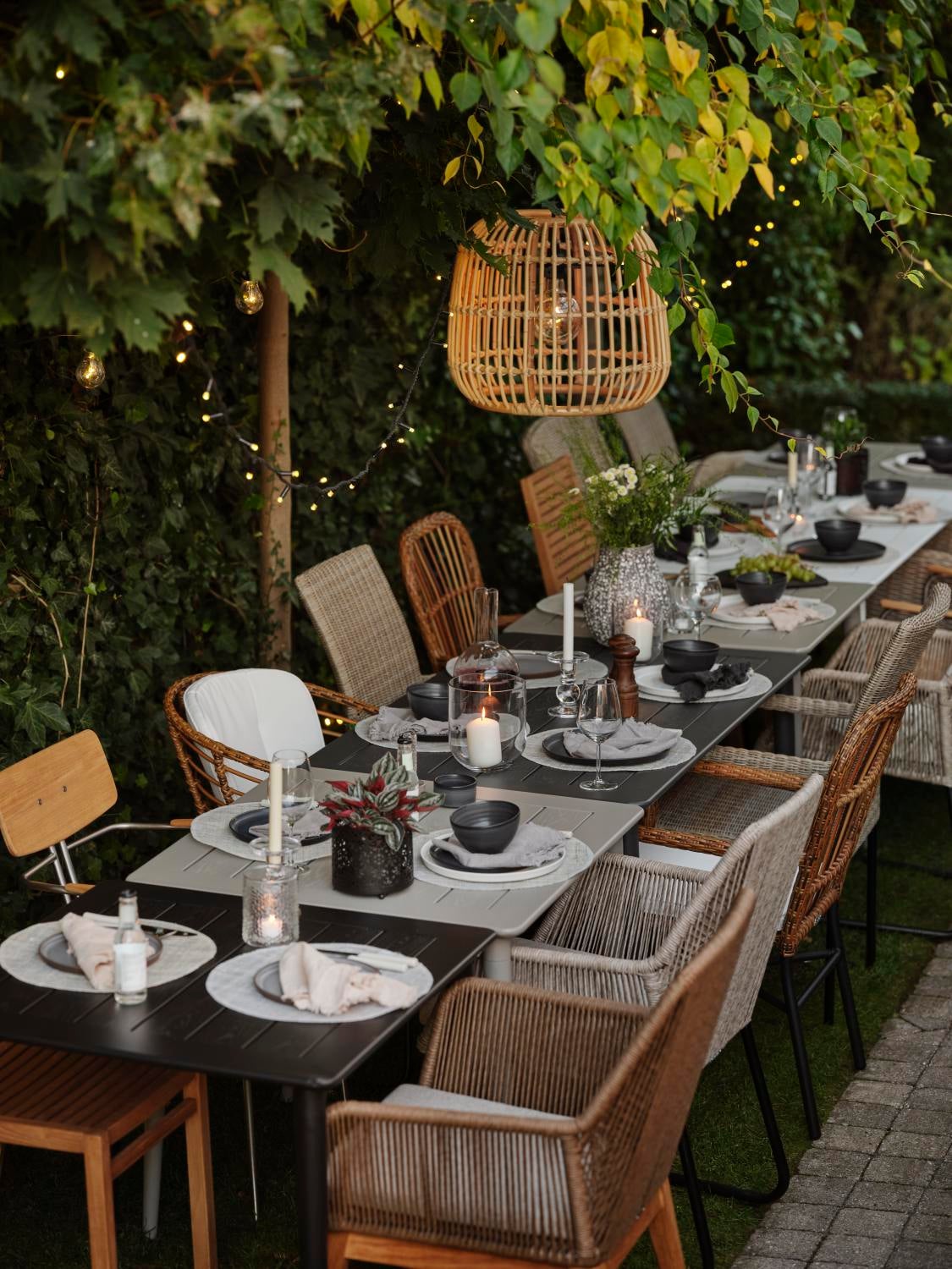 Nimes spisebord Svart