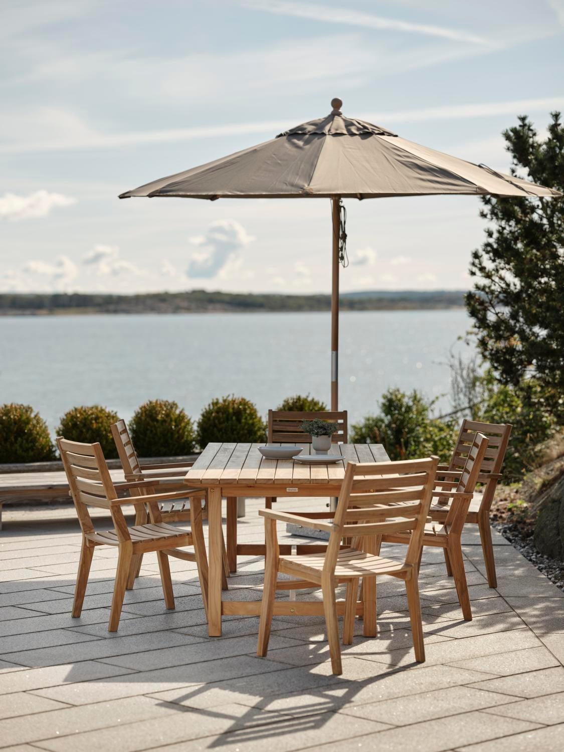 Keros stol med armlener Natur