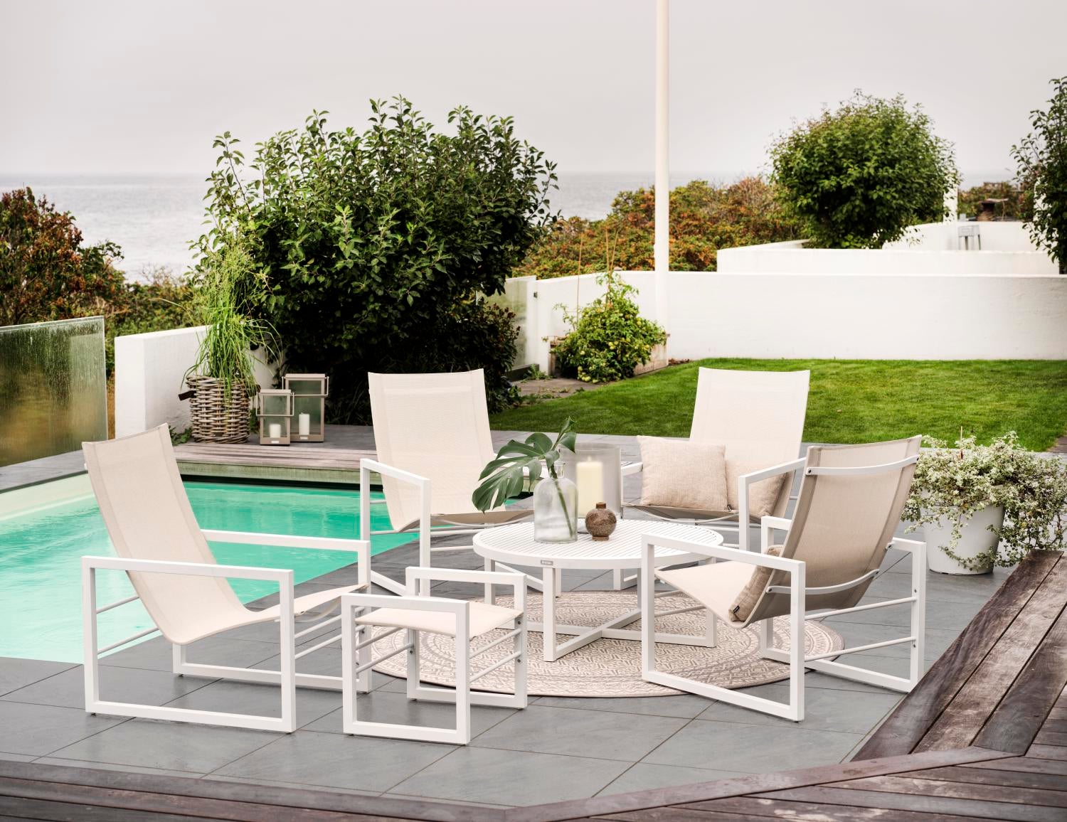 Vevi fotpall White_Offwhite