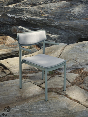 Gusty stol med armlener Dusty Green/ash